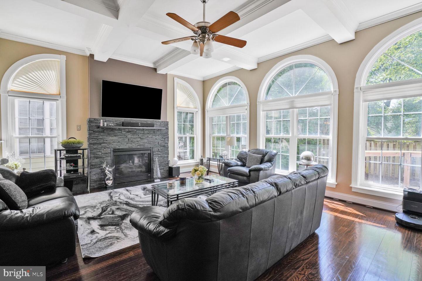 2830 NORBORNE PL, OAKTON, Virginia 22124, 4 Bedrooms Bedrooms, ,4 BathroomsBathrooms,Residential,For sale,2830 NORBORNE PL,VAFX2242230 MLS # VAFX2242230