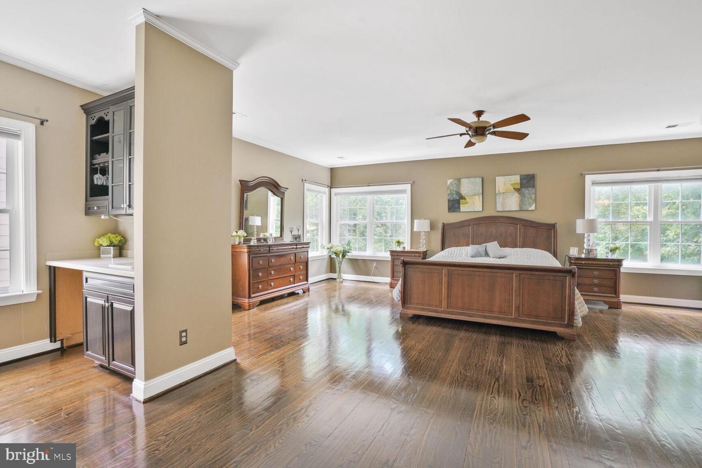 2830 NORBORNE PL, OAKTON, Virginia 22124, 4 Bedrooms Bedrooms, ,4 BathroomsBathrooms,Residential,For sale,2830 NORBORNE PL,VAFX2242230 MLS # VAFX2242230