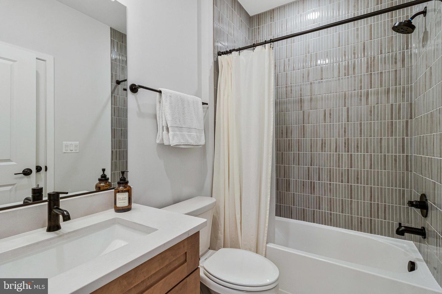 4918 CUMBERLAND ST, ALEXANDRIA, Virginia 22304, 3 Bedrooms Bedrooms, ,3 BathroomsBathrooms,Residential,For sale,4918 CUMBERLAND ST,VAAX2045584 MLS # VAAX2045584