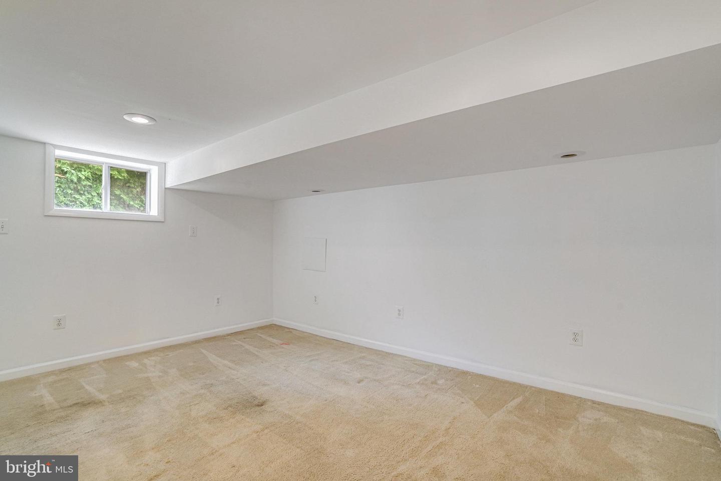 2900 BROOK DR, FALLS CHURCH, Virginia 22042, 4 Bedrooms Bedrooms, ,1 BathroomBathrooms,Residential,For sale,2900 BROOK DR,VAFX2242672 MLS # VAFX2242672