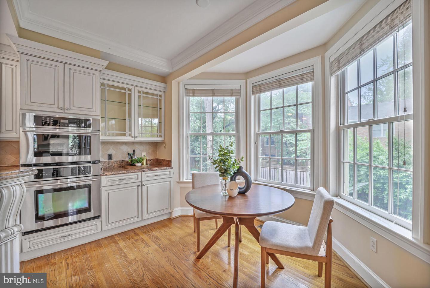 2053 MAYFAIR MCLEAN, FALLS CHURCH, Virginia 22043, 3 Bedrooms Bedrooms, ,3 BathroomsBathrooms,Residential,For sale,2053 MAYFAIR MCLEAN,VAFX2243542 MLS # VAFX2243542