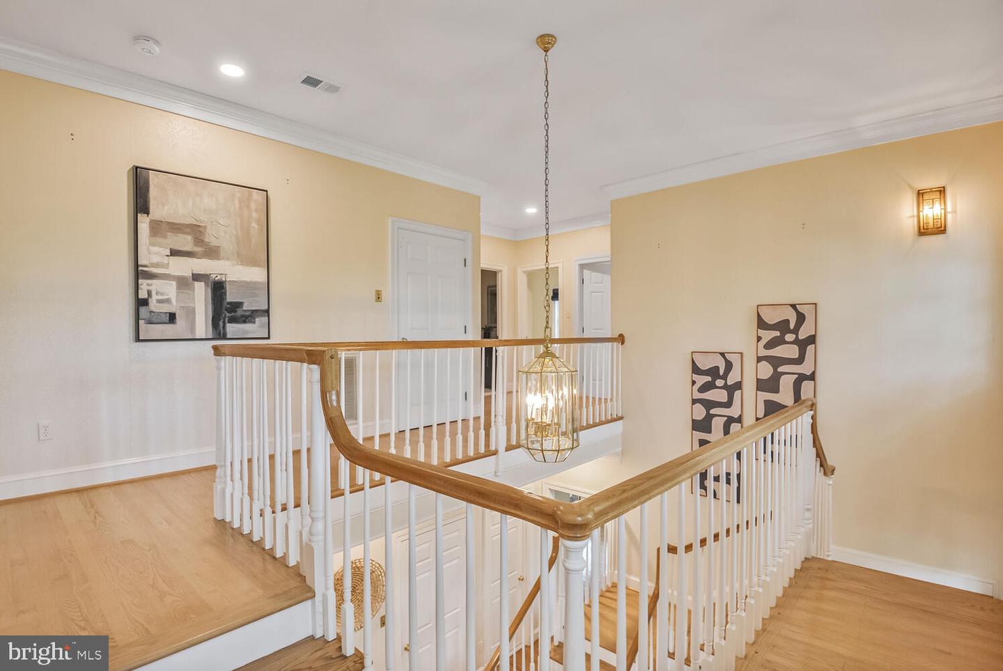 2053 MAYFAIR MCLEAN, FALLS CHURCH, Virginia 22043, 3 Bedrooms Bedrooms, ,3 BathroomsBathrooms,Residential,For sale,2053 MAYFAIR MCLEAN,VAFX2243542 MLS # VAFX2243542