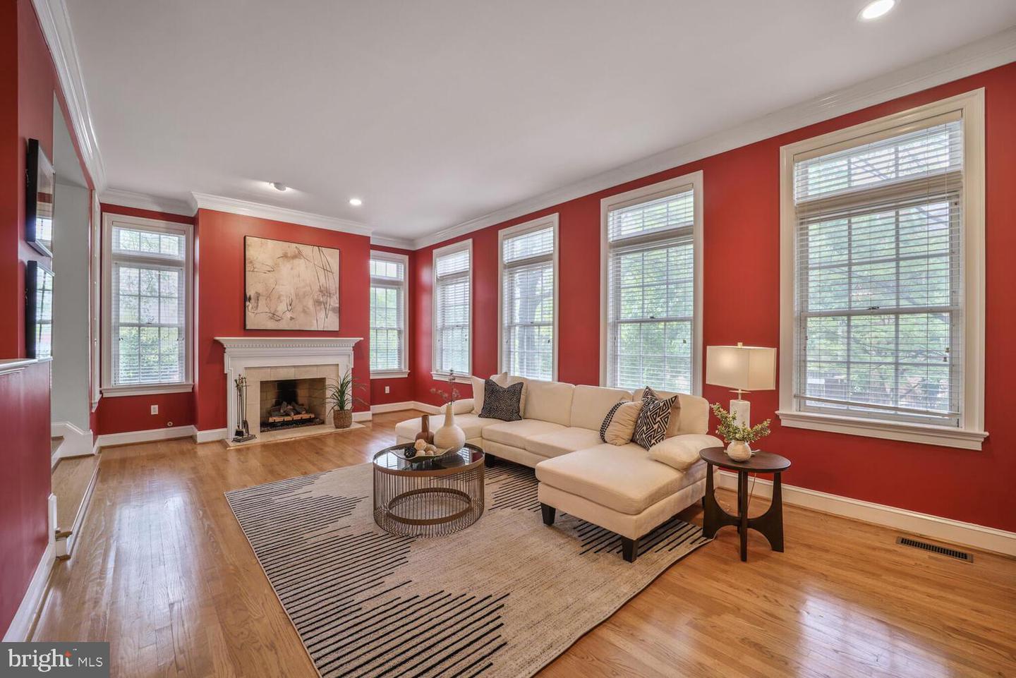 2053 MAYFAIR MCLEAN, FALLS CHURCH, Virginia 22043, 3 Bedrooms Bedrooms, ,3 BathroomsBathrooms,Residential,For sale,2053 MAYFAIR MCLEAN,VAFX2243542 MLS # VAFX2243542
