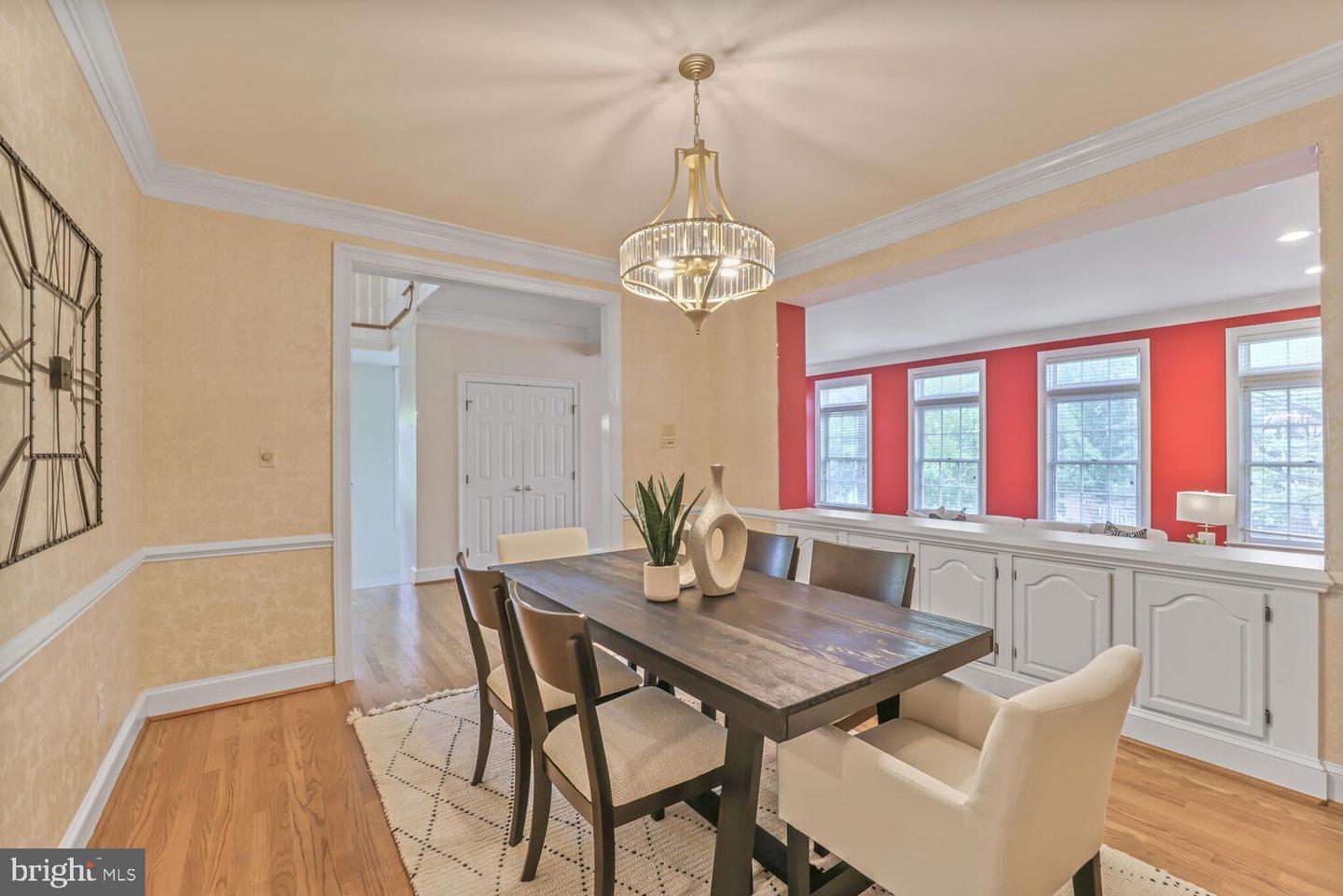 2053 MAYFAIR MCLEAN, FALLS CHURCH, Virginia 22043, 3 Bedrooms Bedrooms, ,3 BathroomsBathrooms,Residential,For sale,2053 MAYFAIR MCLEAN,VAFX2243542 MLS # VAFX2243542