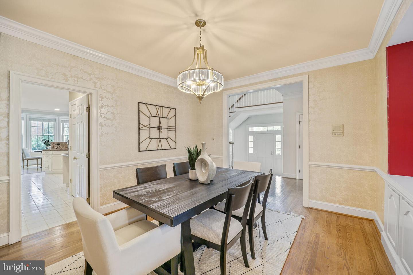 2053 MAYFAIR MCLEAN, FALLS CHURCH, Virginia 22043, 3 Bedrooms Bedrooms, ,3 BathroomsBathrooms,Residential,For sale,2053 MAYFAIR MCLEAN,VAFX2243542 MLS # VAFX2243542