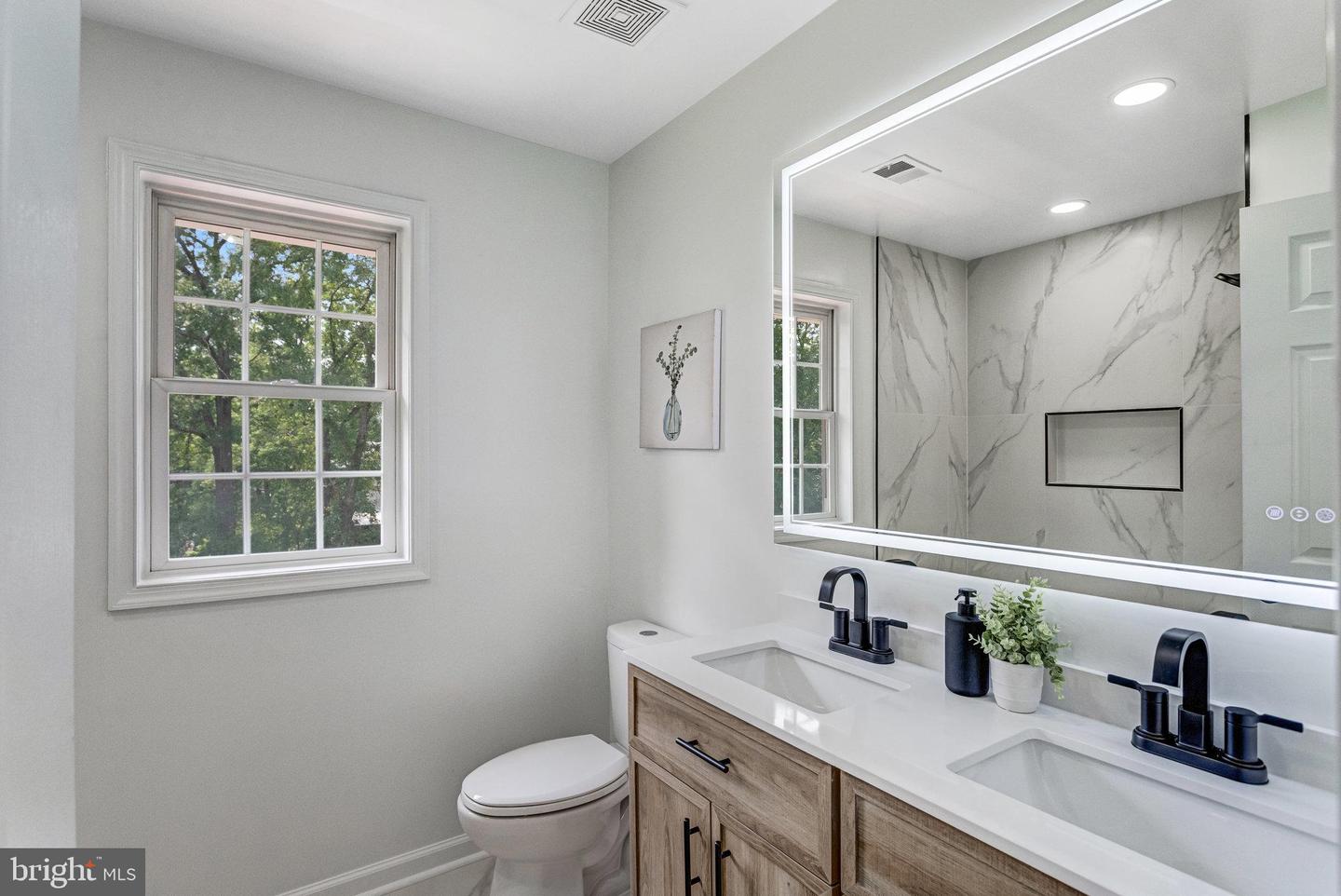 9509 LINCOLN AVE, MANASSAS, Virginia 20110, 4 Bedrooms Bedrooms, ,2 BathroomsBathrooms,Residential,For sale,9509 LINCOLN AVE,VAMN2008406 MLS # VAMN2008406