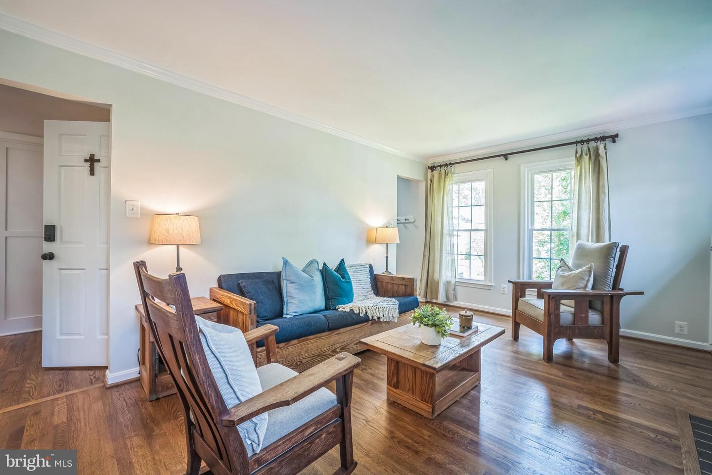 3930 6TH ST S, ARLINGTON, Virginia 22204, 4 Bedrooms Bedrooms, ,2 BathroomsBathrooms,Residential,For sale,3930 6TH ST S,VAAR2058326 MLS # VAAR2058326