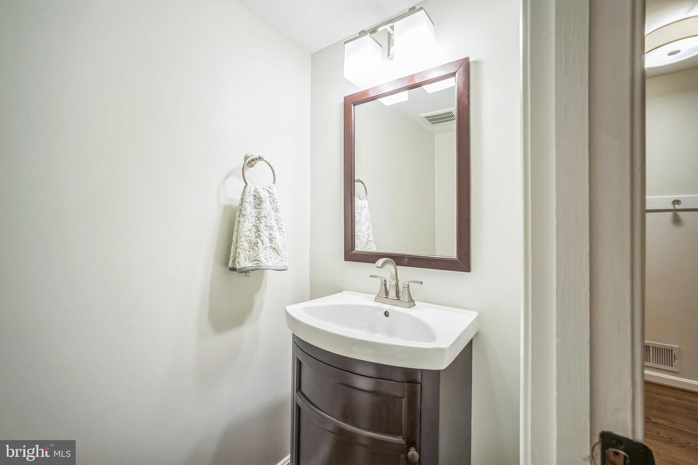 3930 6TH ST S, ARLINGTON, Virginia 22204, 4 Bedrooms Bedrooms, ,2 BathroomsBathrooms,Residential,For sale,3930 6TH ST S,VAAR2058326 MLS # VAAR2058326