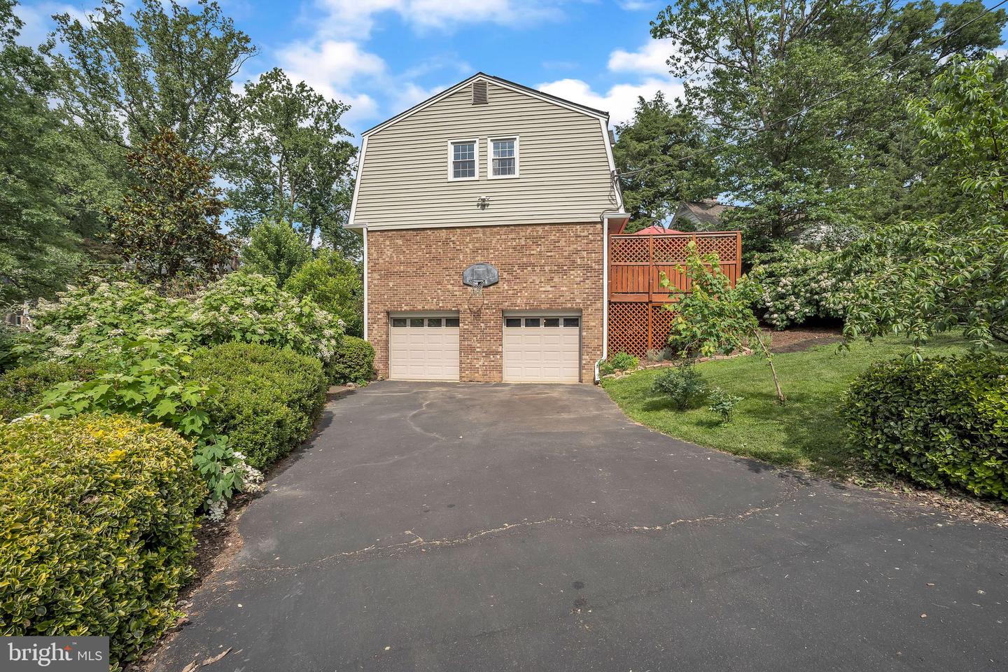 3930 6TH ST S, ARLINGTON, Virginia 22204, 4 Bedrooms Bedrooms, ,2 BathroomsBathrooms,Residential,For sale,3930 6TH ST S,VAAR2058326 MLS # VAAR2058326