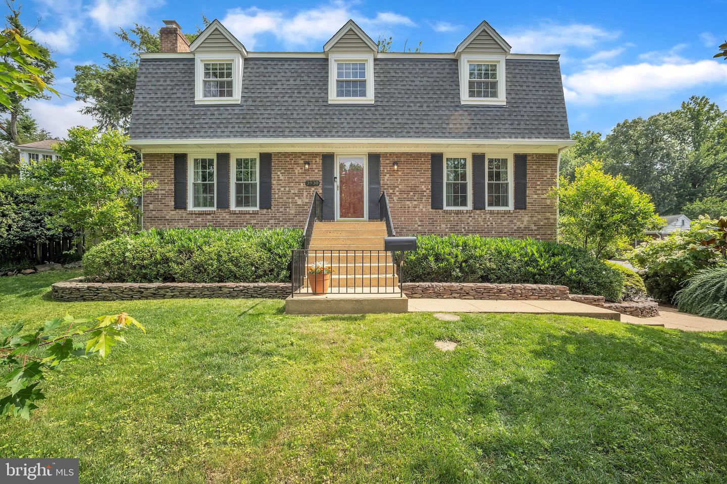 3930 6TH ST S, ARLINGTON, Virginia 22204, 4 Bedrooms Bedrooms, ,2 BathroomsBathrooms,Residential,For sale,3930 6TH ST S,VAAR2058326 MLS # VAAR2058326