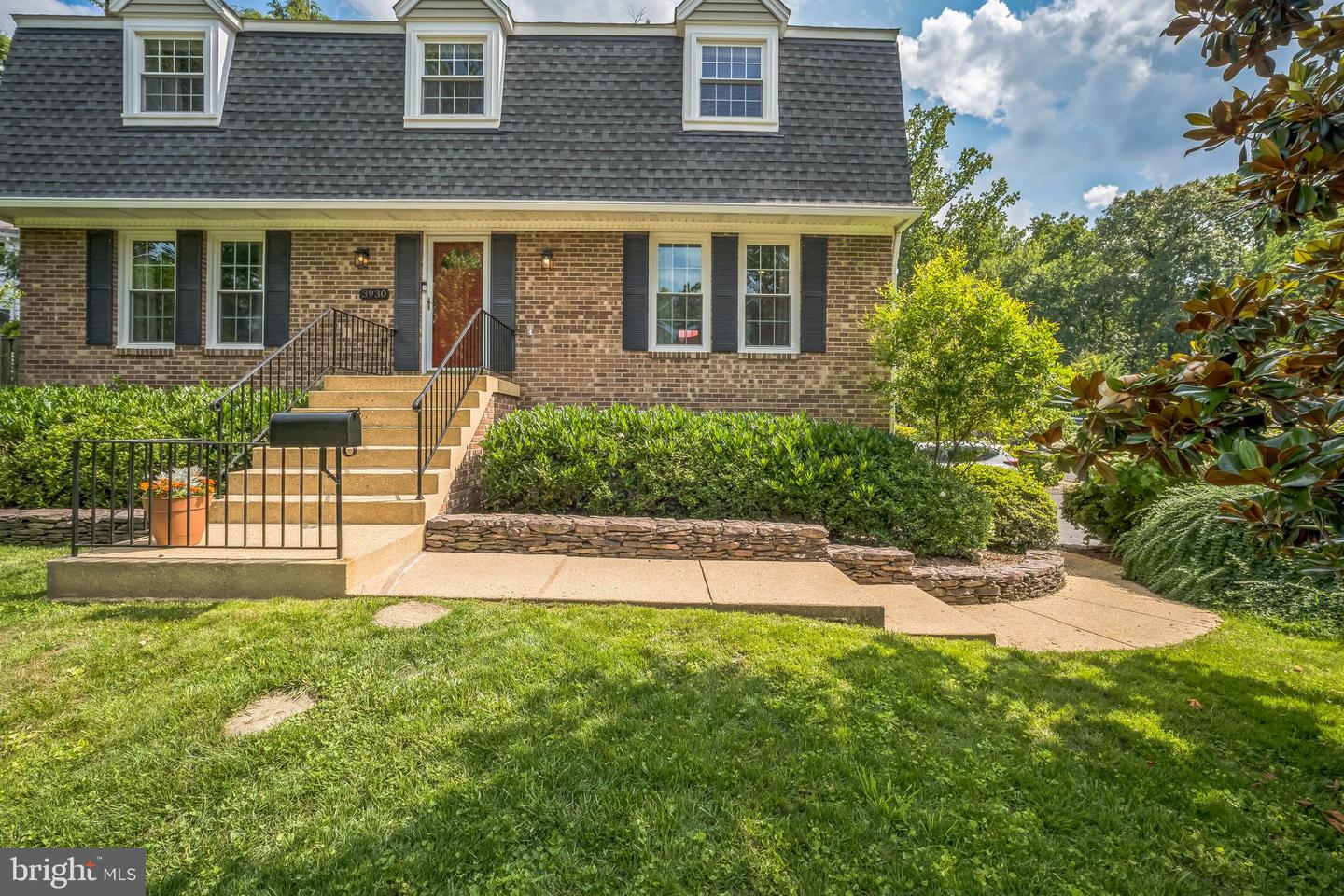 3930 6TH ST S, ARLINGTON, Virginia 22204, 4 Bedrooms Bedrooms, ,2 BathroomsBathrooms,Residential,For sale,3930 6TH ST S,VAAR2058326 MLS # VAAR2058326