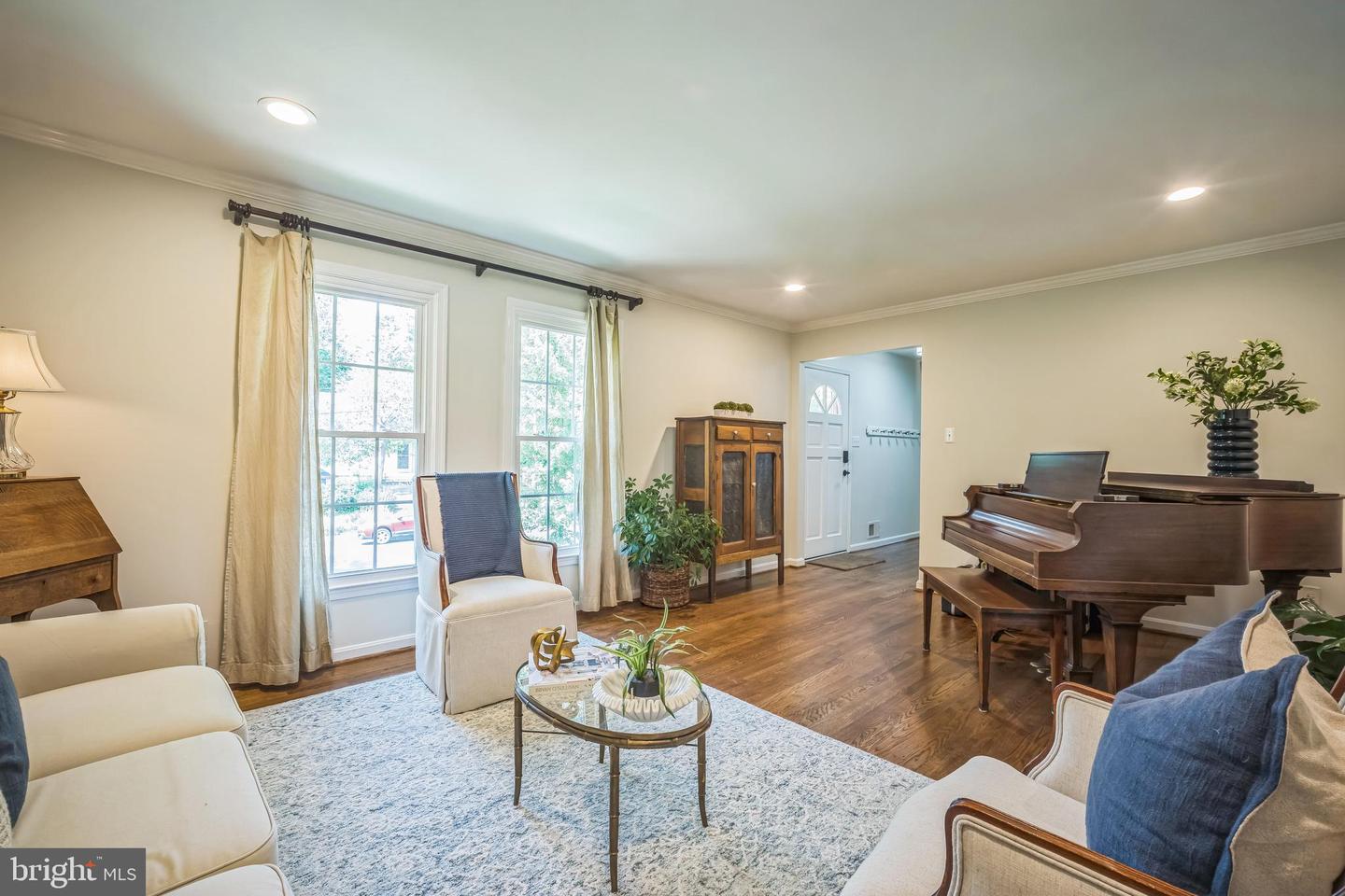 3930 6TH ST S, ARLINGTON, Virginia 22204, 4 Bedrooms Bedrooms, ,2 BathroomsBathrooms,Residential,For sale,3930 6TH ST S,VAAR2058326 MLS # VAAR2058326