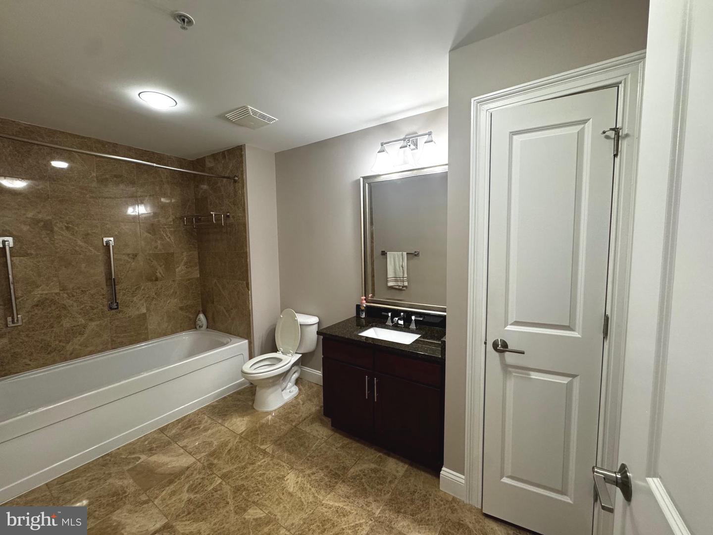 6301 EDSALL RD #224, ALEXANDRIA, Virginia 22312, 2 Bedrooms Bedrooms, ,2 BathroomsBathrooms,Residential,For sale,6301 EDSALL RD #224,VAFX2243900 MLS # VAFX2243900