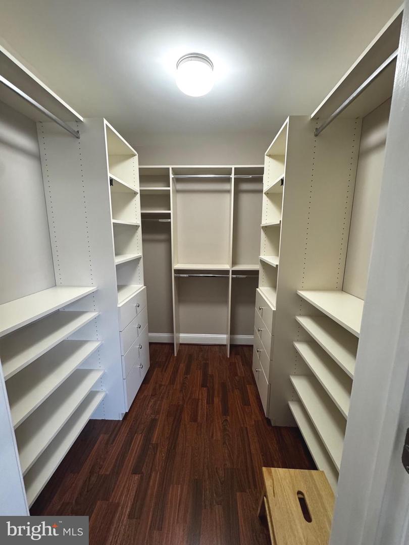 6301 EDSALL RD #224, ALEXANDRIA, Virginia 22312, 2 Bedrooms Bedrooms, ,2 BathroomsBathrooms,Residential,For sale,6301 EDSALL RD #224,VAFX2243900 MLS # VAFX2243900