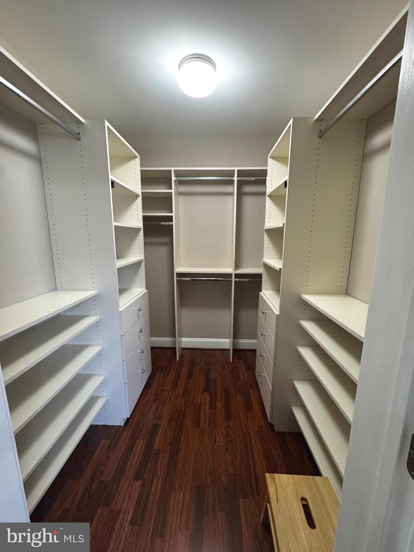 6301 EDSALL RD #224, ALEXANDRIA, Virginia 22312, 2 Bedrooms Bedrooms, ,2 BathroomsBathrooms,Residential,For sale,6301 EDSALL RD #224,VAFX2243900 MLS # VAFX2243900