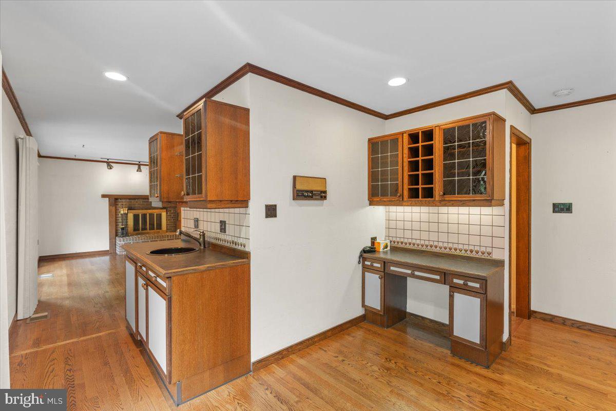8150 WOLF RUN SHOALS RD, CLIFTON, Virginia 20124, 5 Bedrooms Bedrooms, ,3 BathroomsBathrooms,Residential,For sale,8150 WOLF RUN SHOALS RD,VAFX2243924 MLS # VAFX2243924