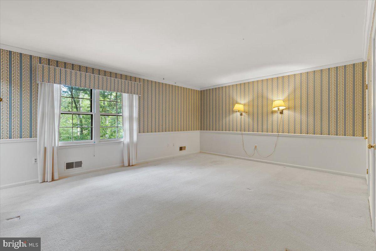 8150 WOLF RUN SHOALS RD, CLIFTON, Virginia 20124, 5 Bedrooms Bedrooms, ,3 BathroomsBathrooms,Residential,For sale,8150 WOLF RUN SHOALS RD,VAFX2243924 MLS # VAFX2243924