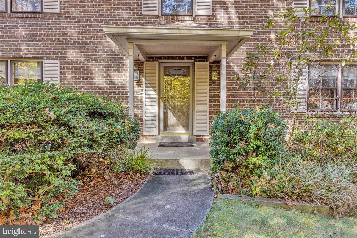 8150 WOLF RUN SHOALS RD, CLIFTON, Virginia 20124, 5 Bedrooms Bedrooms, ,3 BathroomsBathrooms,Residential,For sale,8150 WOLF RUN SHOALS RD,VAFX2243924 MLS # VAFX2243924