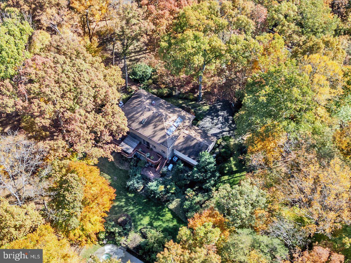 8150 WOLF RUN SHOALS RD, CLIFTON, Virginia 20124, 5 Bedrooms Bedrooms, ,3 BathroomsBathrooms,Residential,For sale,8150 WOLF RUN SHOALS RD,VAFX2243924 MLS # VAFX2243924
