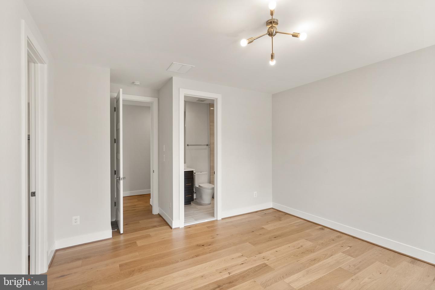 1554 DAVIDSON RD, MCLEAN, Virginia 22101, 5 Bedrooms Bedrooms, ,5 BathroomsBathrooms,Residential,For sale,1554 DAVIDSON RD,VAFX2244088 MLS # VAFX2244088