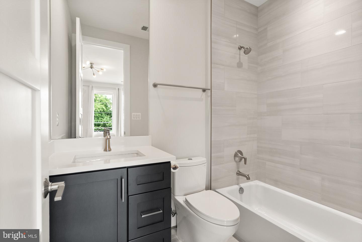 1554 DAVIDSON RD, MCLEAN, Virginia 22101, 5 Bedrooms Bedrooms, ,5 BathroomsBathrooms,Residential,For sale,1554 DAVIDSON RD,VAFX2244088 MLS # VAFX2244088