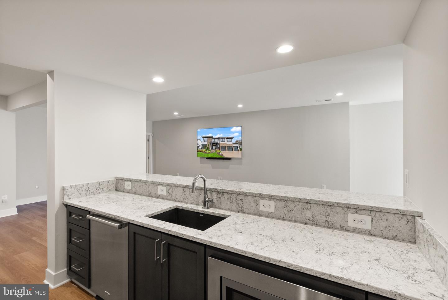 1554 DAVIDSON RD, MCLEAN, Virginia 22101, 5 Bedrooms Bedrooms, ,5 BathroomsBathrooms,Residential,For sale,1554 DAVIDSON RD,VAFX2244088 MLS # VAFX2244088