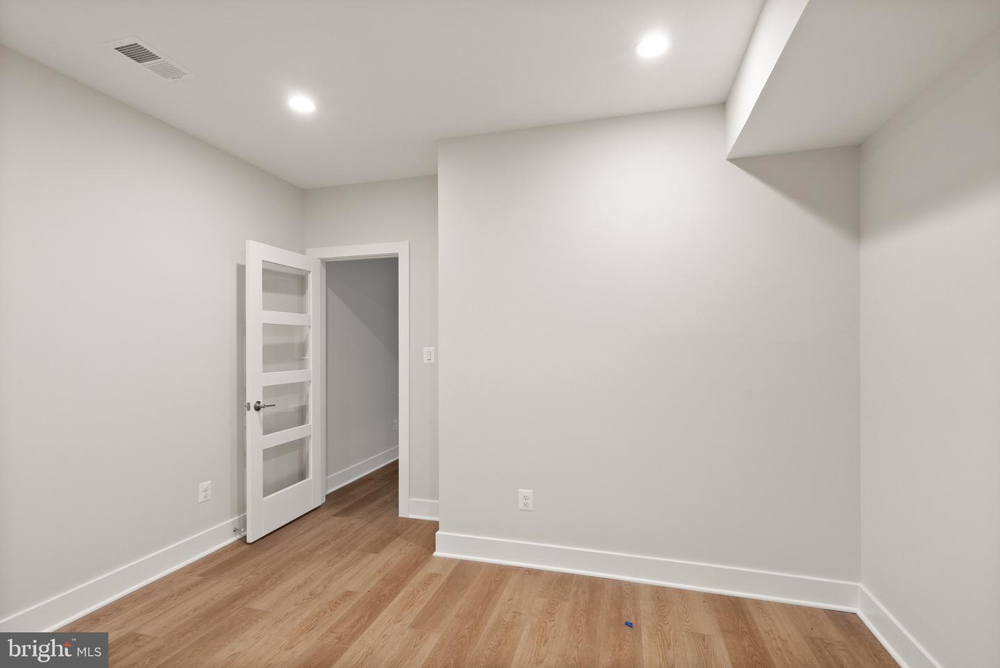 1554 DAVIDSON RD, MCLEAN, Virginia 22101, 5 Bedrooms Bedrooms, ,5 BathroomsBathrooms,Residential,For sale,1554 DAVIDSON RD,VAFX2244088 MLS # VAFX2244088