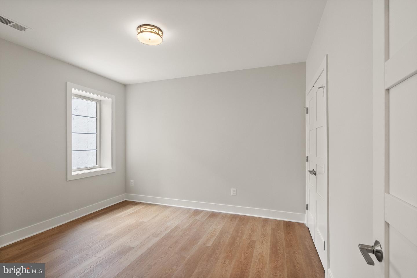 1554 DAVIDSON RD, MCLEAN, Virginia 22101, 5 Bedrooms Bedrooms, ,5 BathroomsBathrooms,Residential,For sale,1554 DAVIDSON RD,VAFX2244088 MLS # VAFX2244088