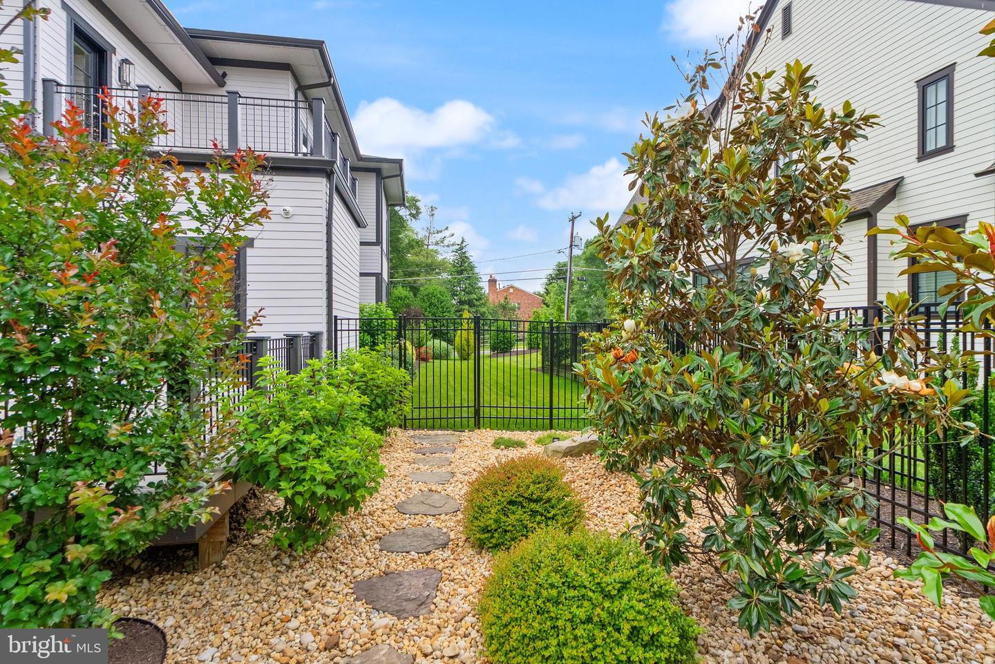 1554 DAVIDSON RD, MCLEAN, Virginia 22101, 5 Bedrooms Bedrooms, ,5 BathroomsBathrooms,Residential,For sale,1554 DAVIDSON RD,VAFX2244088 MLS # VAFX2244088