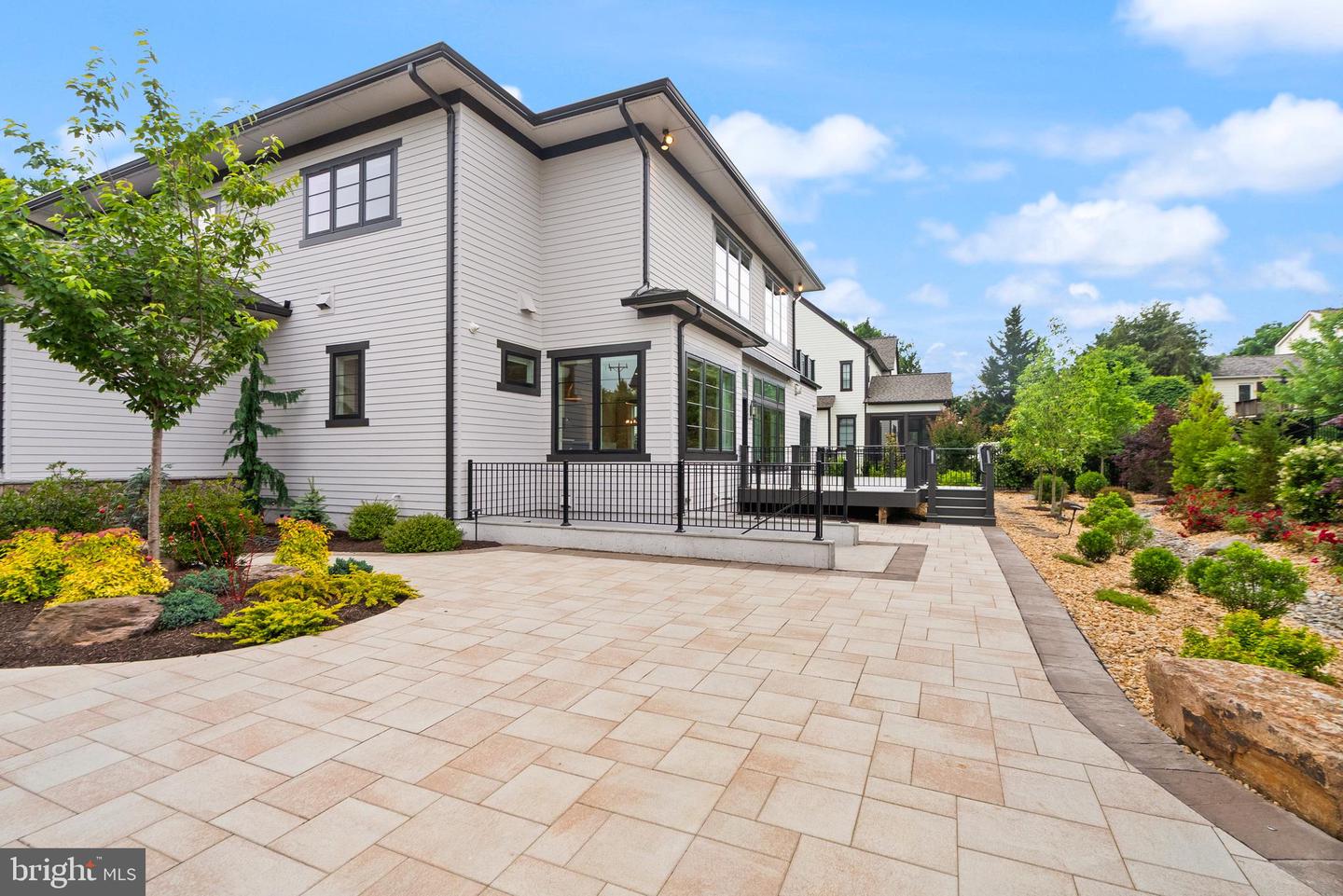 1554 DAVIDSON RD, MCLEAN, Virginia 22101, 5 Bedrooms Bedrooms, ,5 BathroomsBathrooms,Residential,For sale,1554 DAVIDSON RD,VAFX2244088 MLS # VAFX2244088