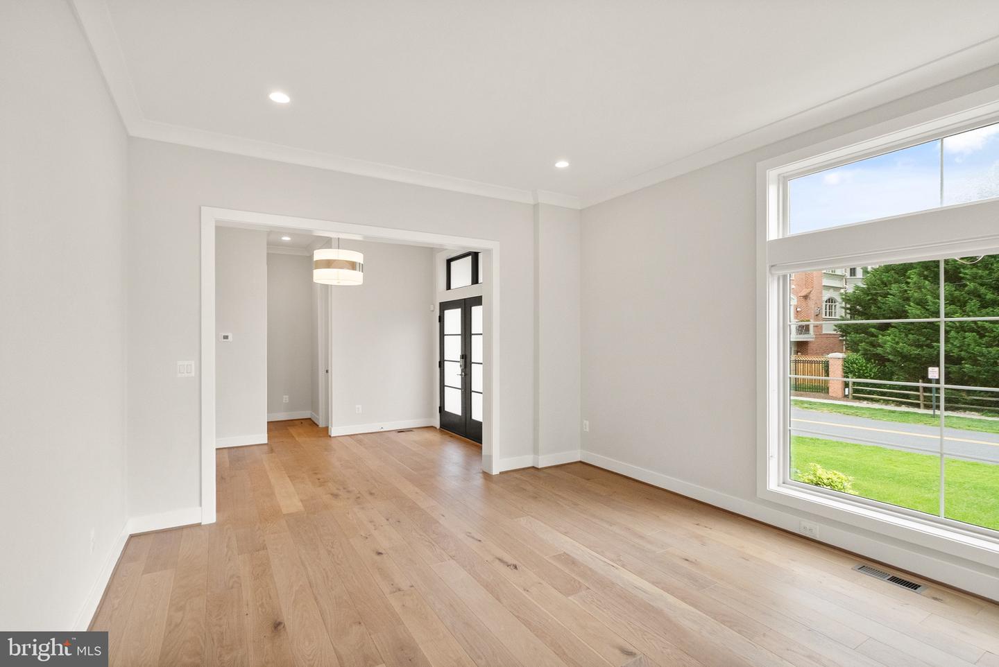 1554 DAVIDSON RD, MCLEAN, Virginia 22101, 5 Bedrooms Bedrooms, ,5 BathroomsBathrooms,Residential,For sale,1554 DAVIDSON RD,VAFX2244088 MLS # VAFX2244088