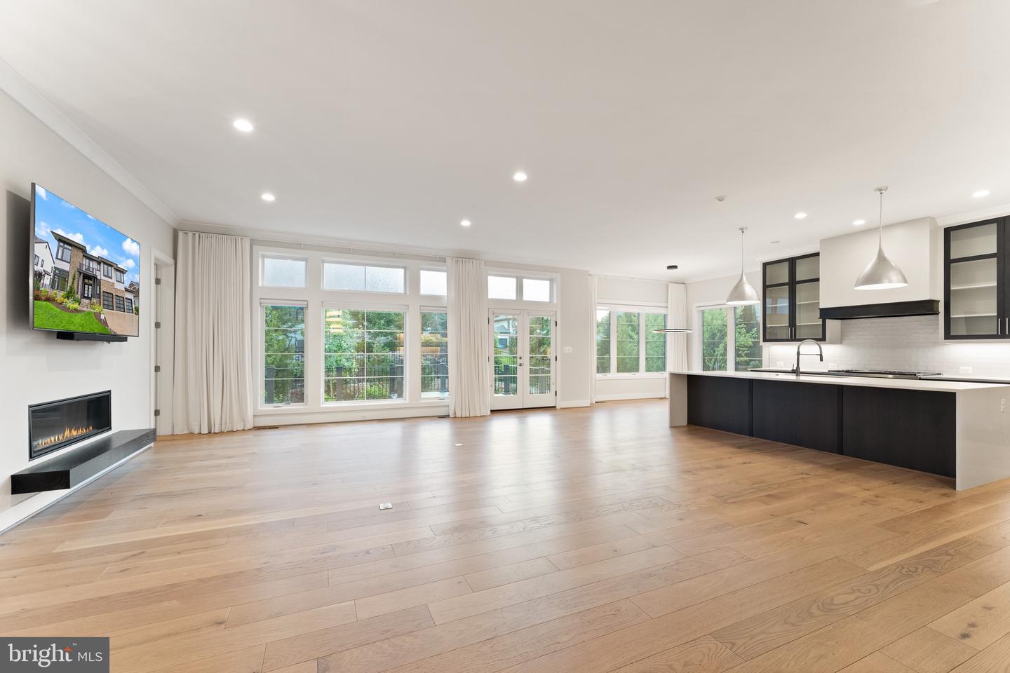 1554 DAVIDSON RD, MCLEAN, Virginia 22101, 5 Bedrooms Bedrooms, ,5 BathroomsBathrooms,Residential,For sale,1554 DAVIDSON RD,VAFX2244088 MLS # VAFX2244088