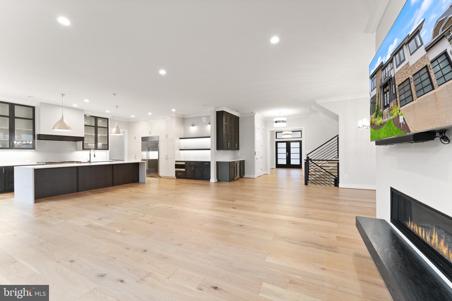 1554 DAVIDSON RD, MCLEAN, Virginia 22101, 5 Bedrooms Bedrooms, ,5 BathroomsBathrooms,Residential,For sale,1554 DAVIDSON RD,VAFX2244088 MLS # VAFX2244088