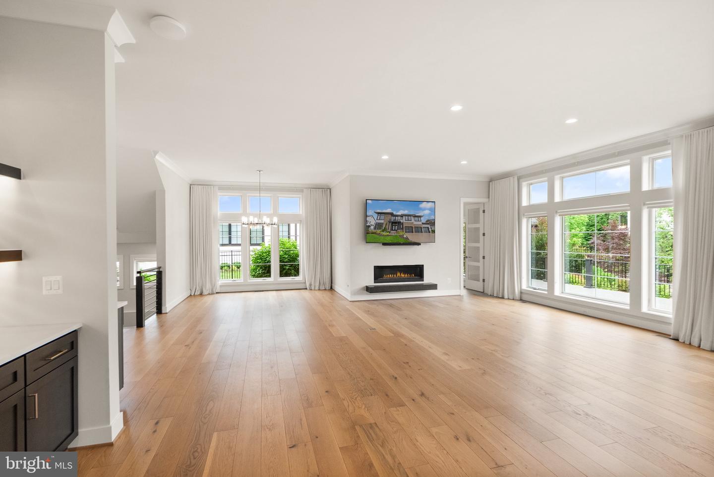 1554 DAVIDSON RD, MCLEAN, Virginia 22101, 5 Bedrooms Bedrooms, ,5 BathroomsBathrooms,Residential,For sale,1554 DAVIDSON RD,VAFX2244088 MLS # VAFX2244088
