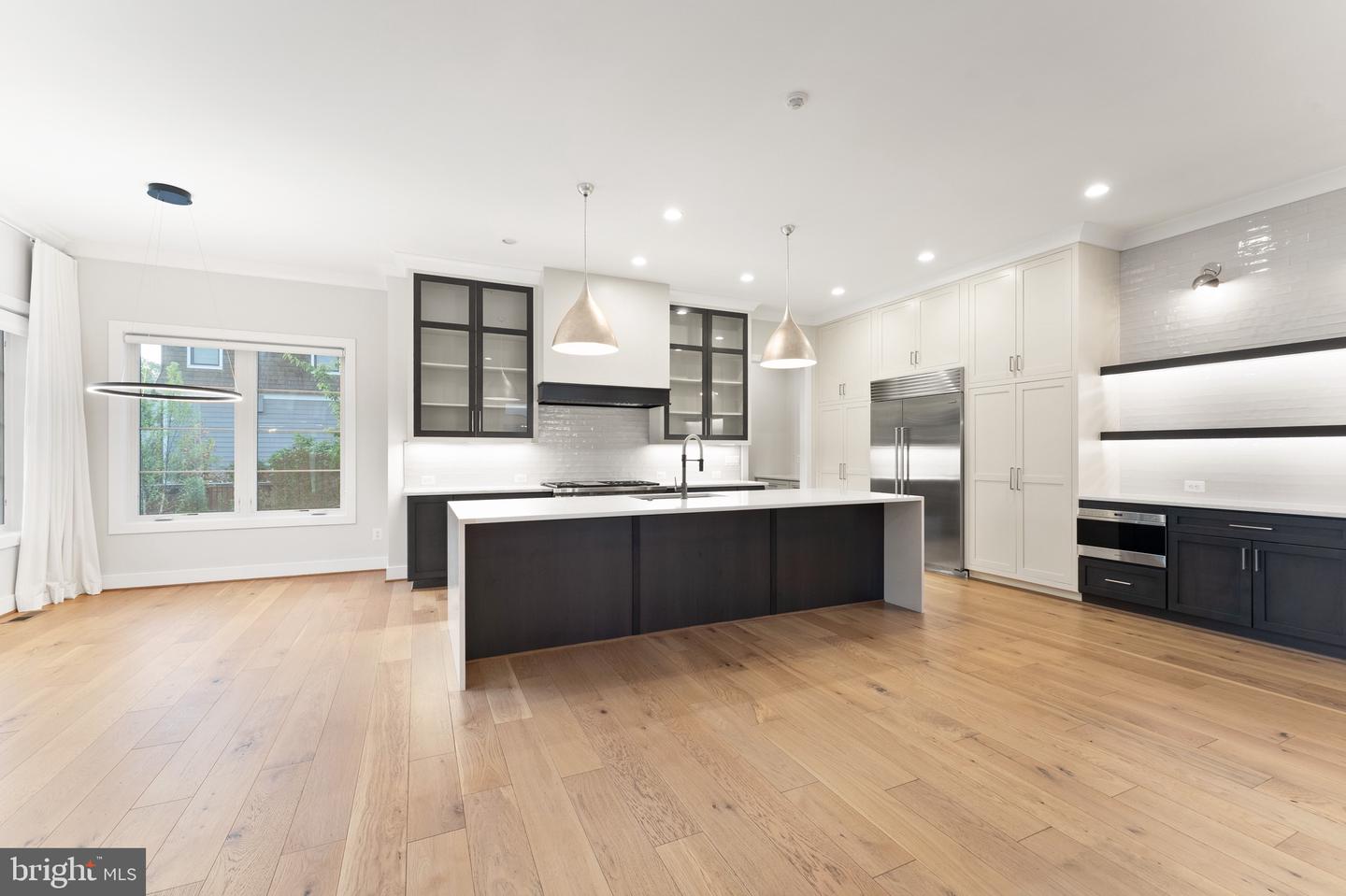 1554 DAVIDSON RD, MCLEAN, Virginia 22101, 5 Bedrooms Bedrooms, ,5 BathroomsBathrooms,Residential,For sale,1554 DAVIDSON RD,VAFX2244088 MLS # VAFX2244088