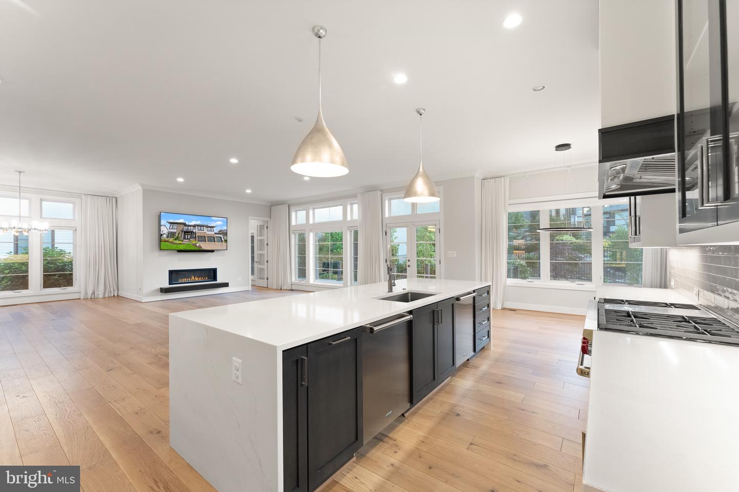 1554 DAVIDSON RD, MCLEAN, Virginia 22101, 5 Bedrooms Bedrooms, ,5 BathroomsBathrooms,Residential,For sale,1554 DAVIDSON RD,VAFX2244088 MLS # VAFX2244088