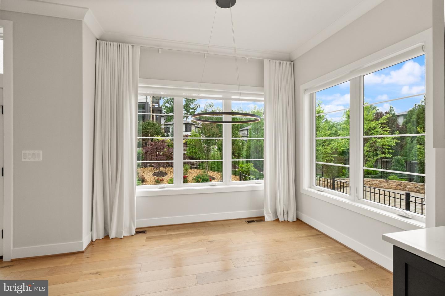 1554 DAVIDSON RD, MCLEAN, Virginia 22101, 5 Bedrooms Bedrooms, ,5 BathroomsBathrooms,Residential,For sale,1554 DAVIDSON RD,VAFX2244088 MLS # VAFX2244088