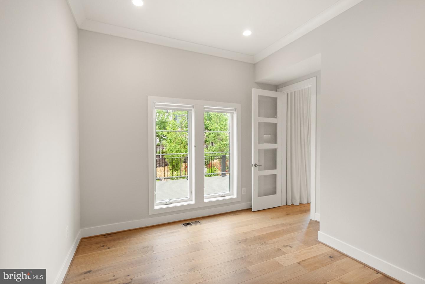 1554 DAVIDSON RD, MCLEAN, Virginia 22101, 5 Bedrooms Bedrooms, ,5 BathroomsBathrooms,Residential,For sale,1554 DAVIDSON RD,VAFX2244088 MLS # VAFX2244088
