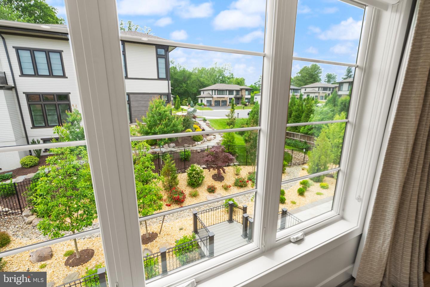 1554 DAVIDSON RD, MCLEAN, Virginia 22101, 5 Bedrooms Bedrooms, ,5 BathroomsBathrooms,Residential,For sale,1554 DAVIDSON RD,VAFX2244088 MLS # VAFX2244088