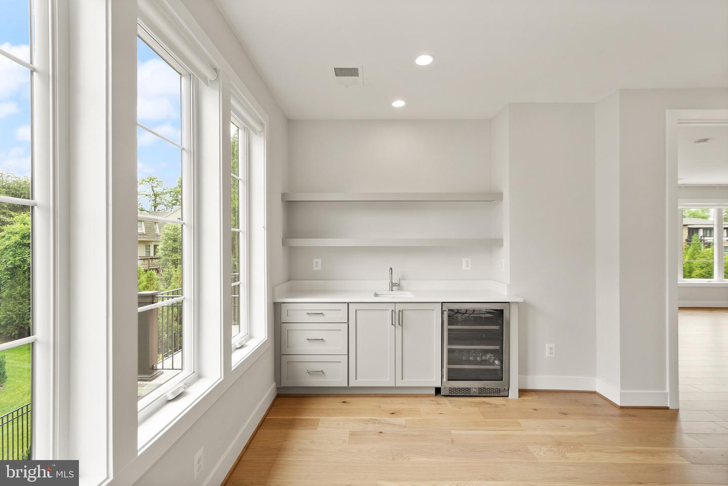 1554 DAVIDSON RD, MCLEAN, Virginia 22101, 5 Bedrooms Bedrooms, ,5 BathroomsBathrooms,Residential,For sale,1554 DAVIDSON RD,VAFX2244088 MLS # VAFX2244088