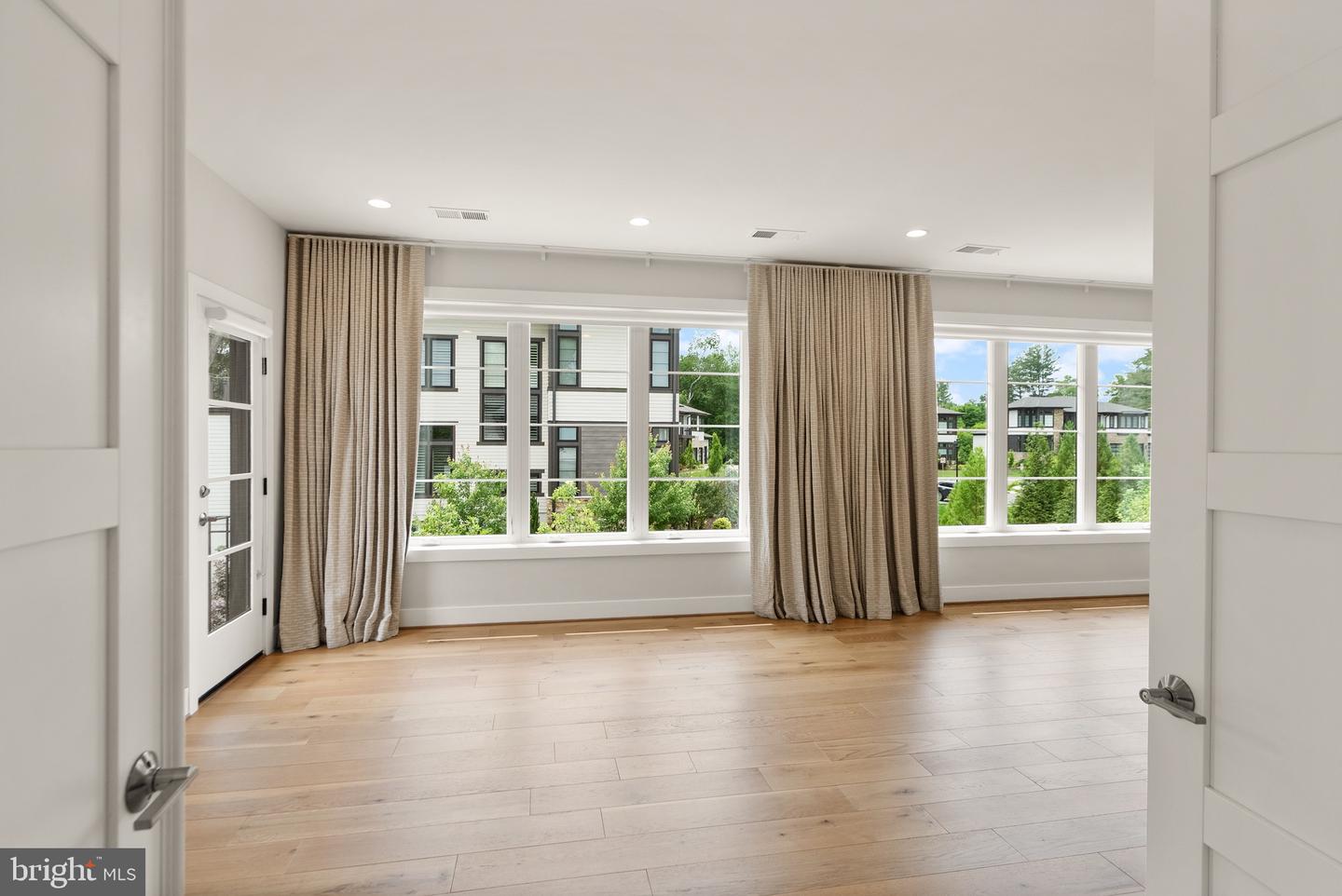 1554 DAVIDSON RD, MCLEAN, Virginia 22101, 5 Bedrooms Bedrooms, ,5 BathroomsBathrooms,Residential,For sale,1554 DAVIDSON RD,VAFX2244088 MLS # VAFX2244088