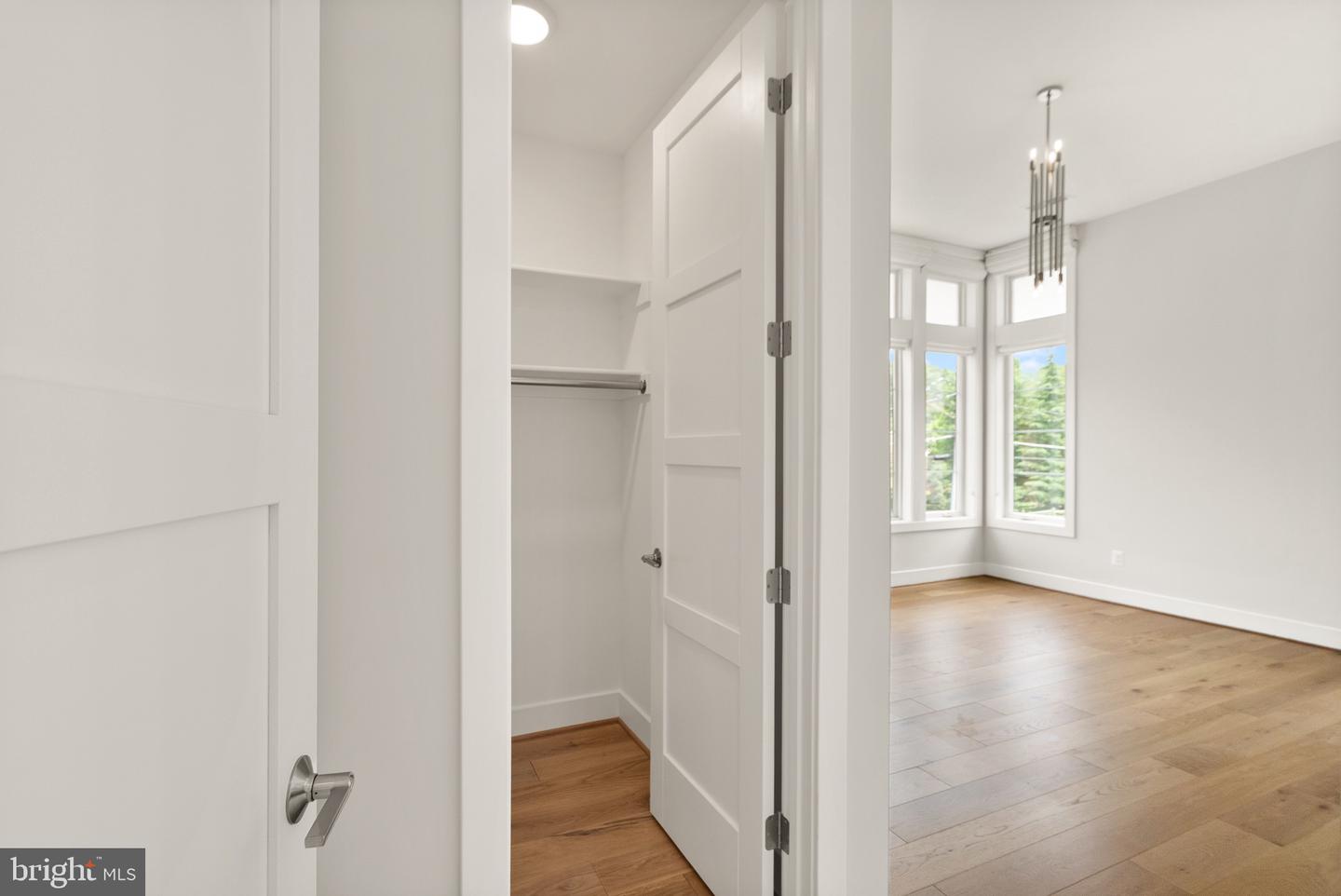 1554 DAVIDSON RD, MCLEAN, Virginia 22101, 5 Bedrooms Bedrooms, ,5 BathroomsBathrooms,Residential,For sale,1554 DAVIDSON RD,VAFX2244088 MLS # VAFX2244088