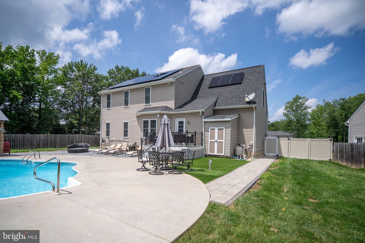 933 CHURCHILL DR, FREDERICKSBURG, Virginia 22407, 5 Bedrooms Bedrooms, ,3 BathroomsBathrooms,Residential,For sale,933 CHURCHILL DR,VASP2033546 MLS # VASP2033546