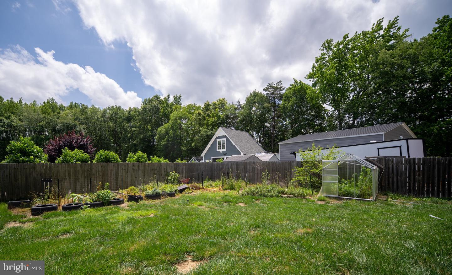 933 CHURCHILL DR, FREDERICKSBURG, Virginia 22407, 5 Bedrooms Bedrooms, ,3 BathroomsBathrooms,Residential,For sale,933 CHURCHILL DR,VASP2033546 MLS # VASP2033546