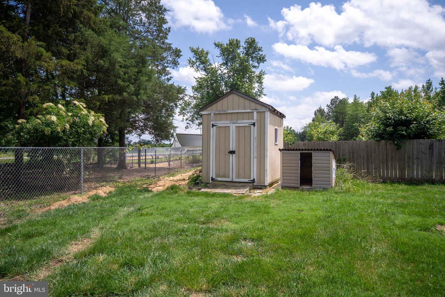 933 CHURCHILL DR, FREDERICKSBURG, Virginia 22407, 5 Bedrooms Bedrooms, ,3 BathroomsBathrooms,Residential,For sale,933 CHURCHILL DR,VASP2033546 MLS # VASP2033546