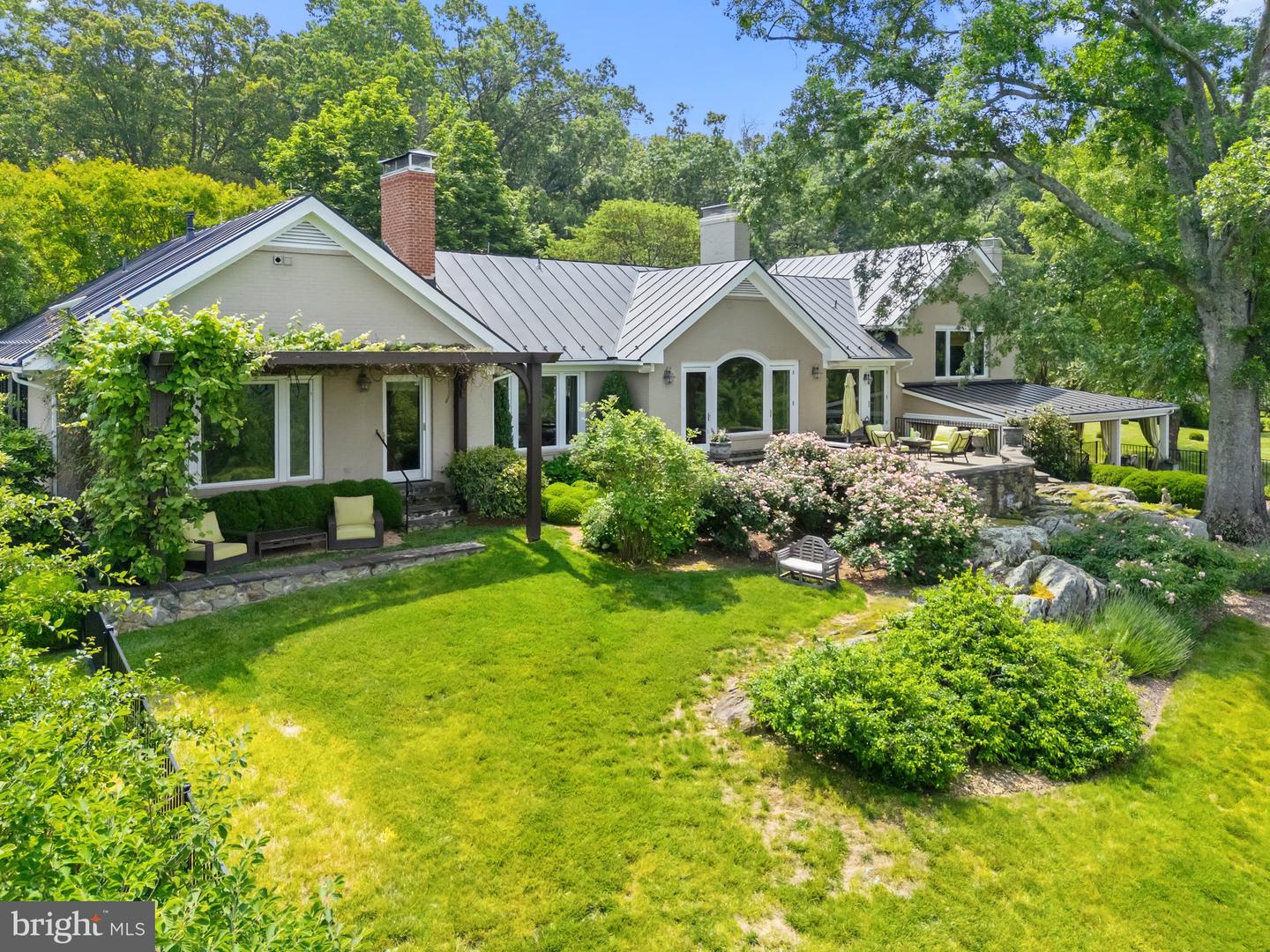 6452 OLD GOOSE CREEK RD, MIDDLEBURG, Virginia 20117, 3 Bedrooms Bedrooms, ,4 BathroomsBathrooms,Residential,For sale,6452 OLD GOOSE CREEK RD,VAFQ2016848 MLS # VAFQ2016848