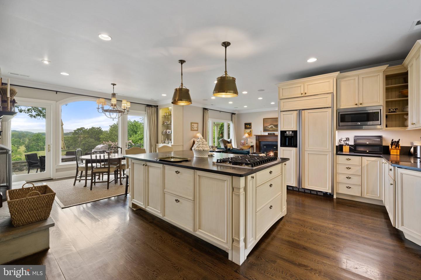 6452 OLD GOOSE CREEK RD, MIDDLEBURG, Virginia 20117, 3 Bedrooms Bedrooms, ,4 BathroomsBathrooms,Residential,For sale,6452 OLD GOOSE CREEK RD,VAFQ2016848 MLS # VAFQ2016848