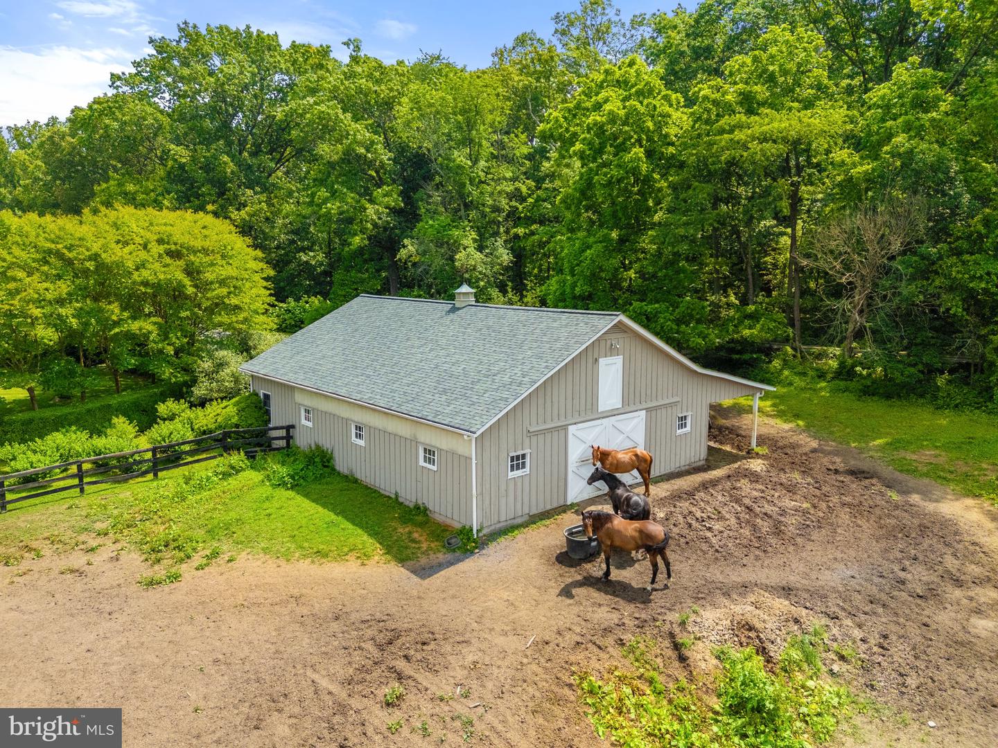 6452 OLD GOOSE CREEK RD, MIDDLEBURG, Virginia 20117, 3 Bedrooms Bedrooms, ,4 BathroomsBathrooms,Residential,For sale,6452 OLD GOOSE CREEK RD,VAFQ2016848 MLS # VAFQ2016848