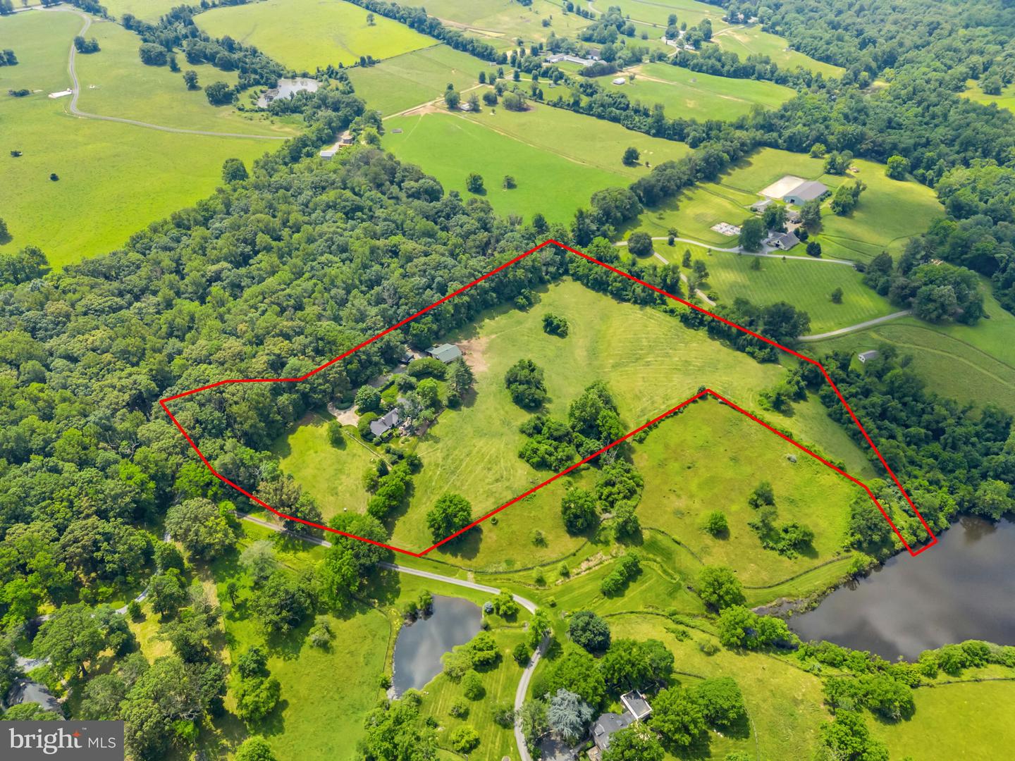 6452 OLD GOOSE CREEK RD, MIDDLEBURG, Virginia 20117, 3 Bedrooms Bedrooms, ,4 BathroomsBathrooms,Residential,For sale,6452 OLD GOOSE CREEK RD,VAFQ2016848 MLS # VAFQ2016848