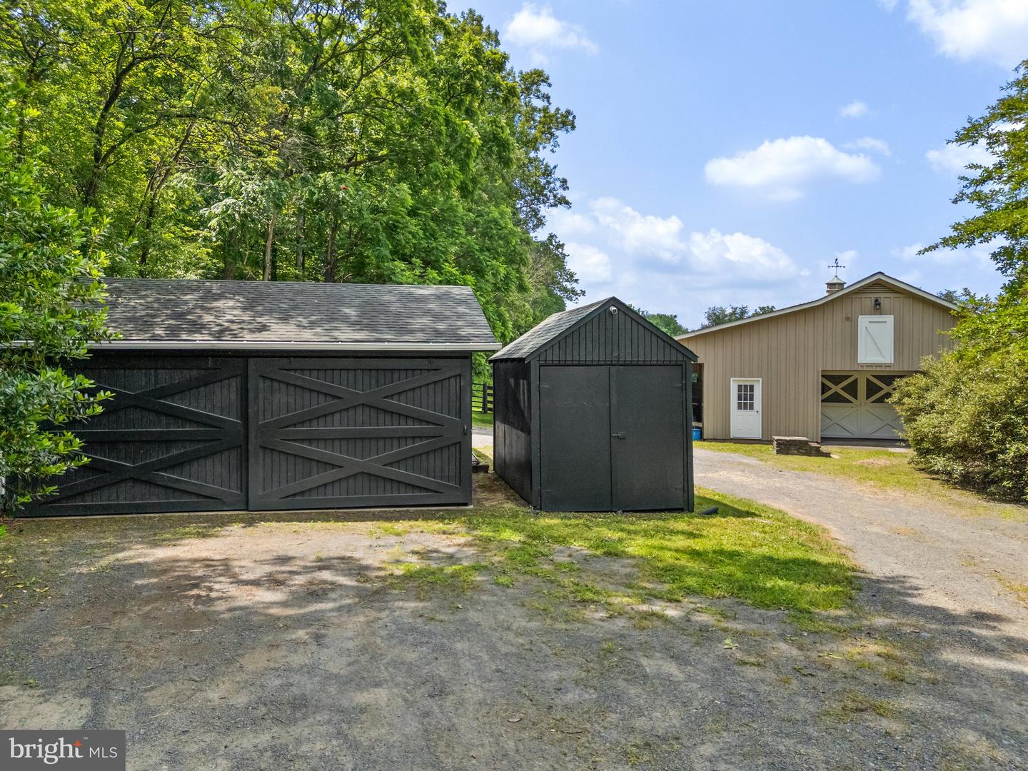6452 OLD GOOSE CREEK RD, MIDDLEBURG, Virginia 20117, 3 Bedrooms Bedrooms, ,4 BathroomsBathrooms,Residential,For sale,6452 OLD GOOSE CREEK RD,VAFQ2016848 MLS # VAFQ2016848